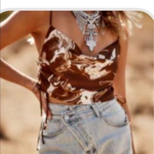 Brown and ivory swirl detailed top